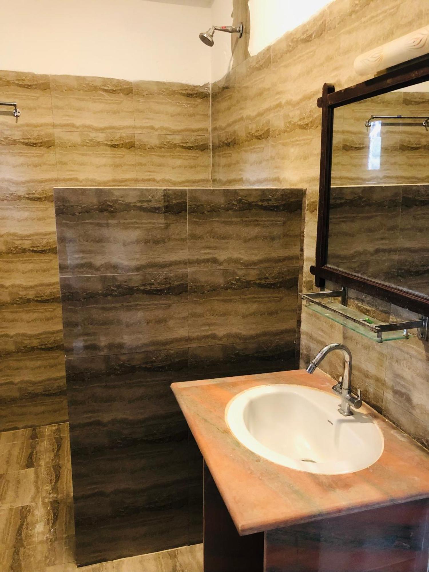 Silent Park Otel Sauraha Dış mekan fotoğraf